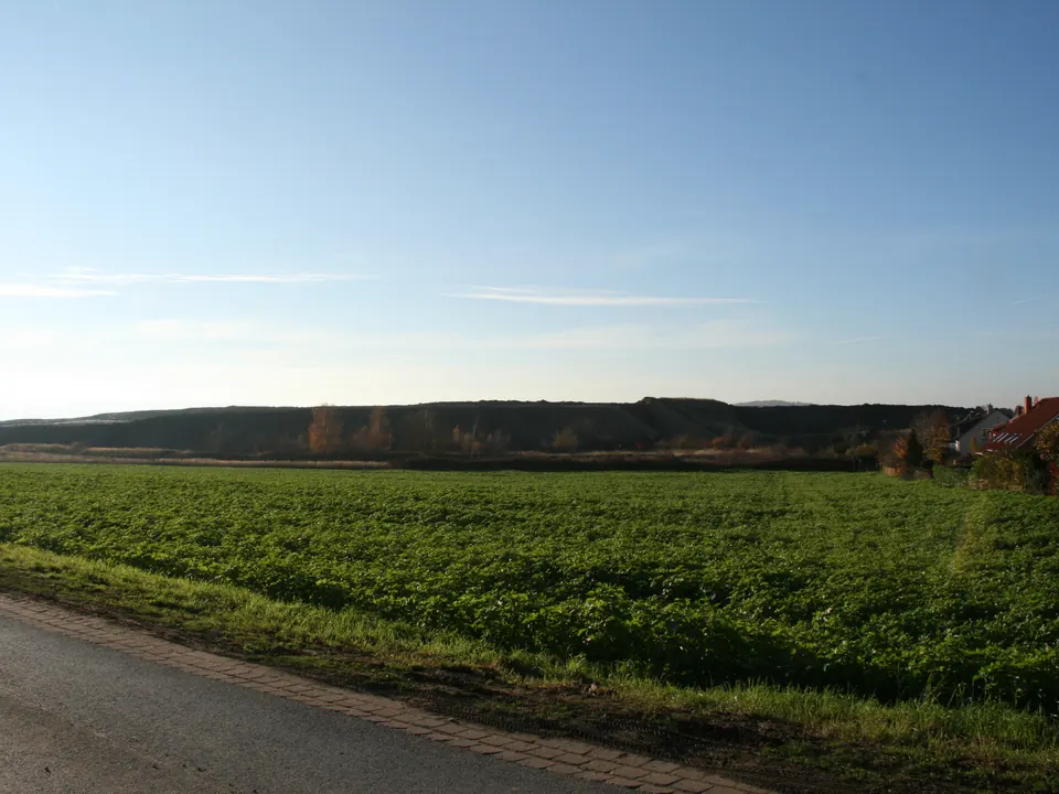 Feldmark vor der Kalihalde in Ronnenberg